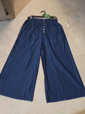 Nwt HALARA Navy Wide Leg Pants with Button Front